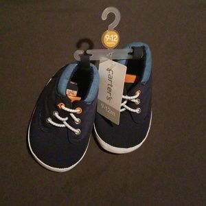Boys Carter Soft Bottom Shoes sz 9-12 Months